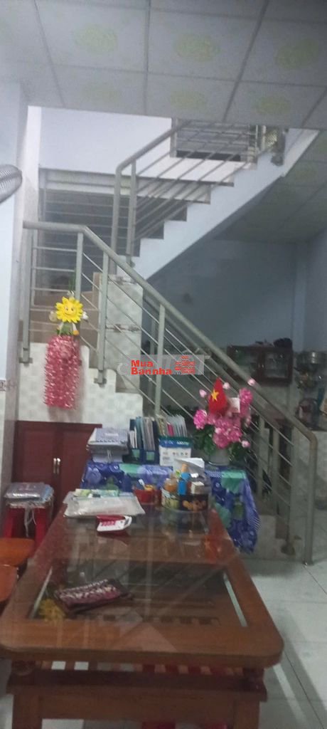 Cần bán nhà Linh Xuân, khu dân cư xi măng Hà Tiên