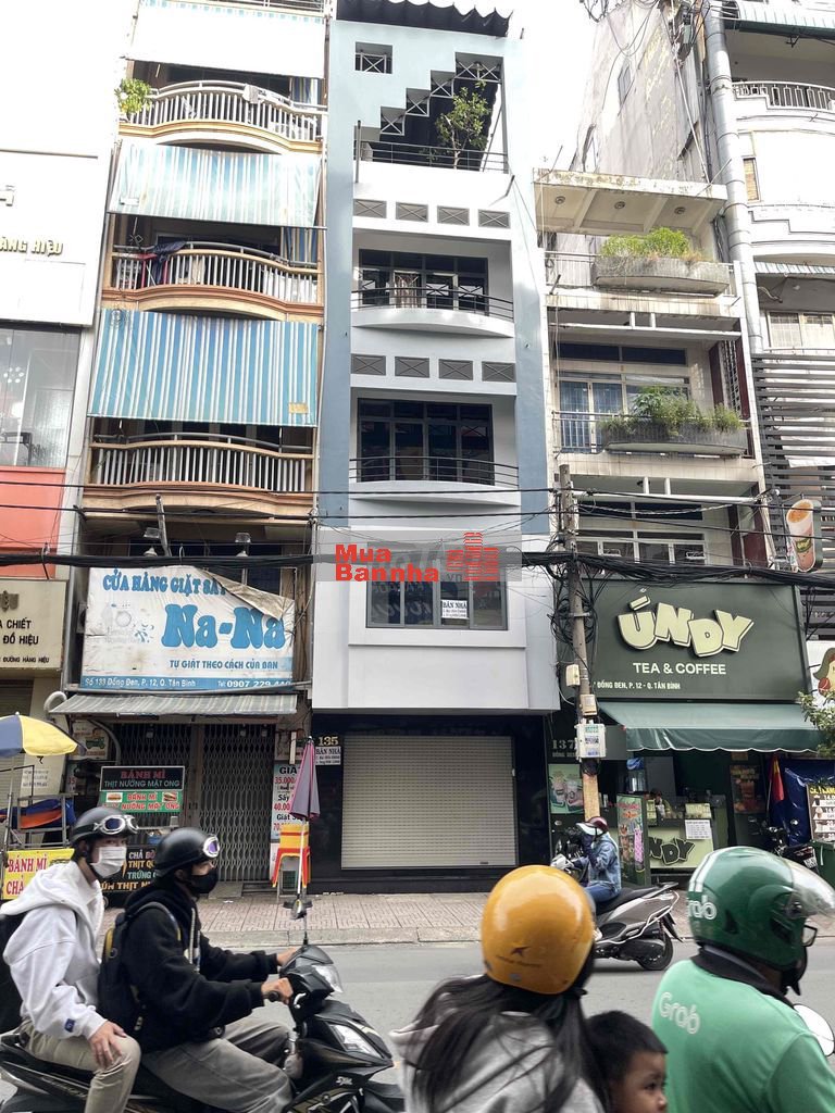 MT đường Bàu Cát Đôi-ngay ngã 4 đèn đỏ Đồng Đen