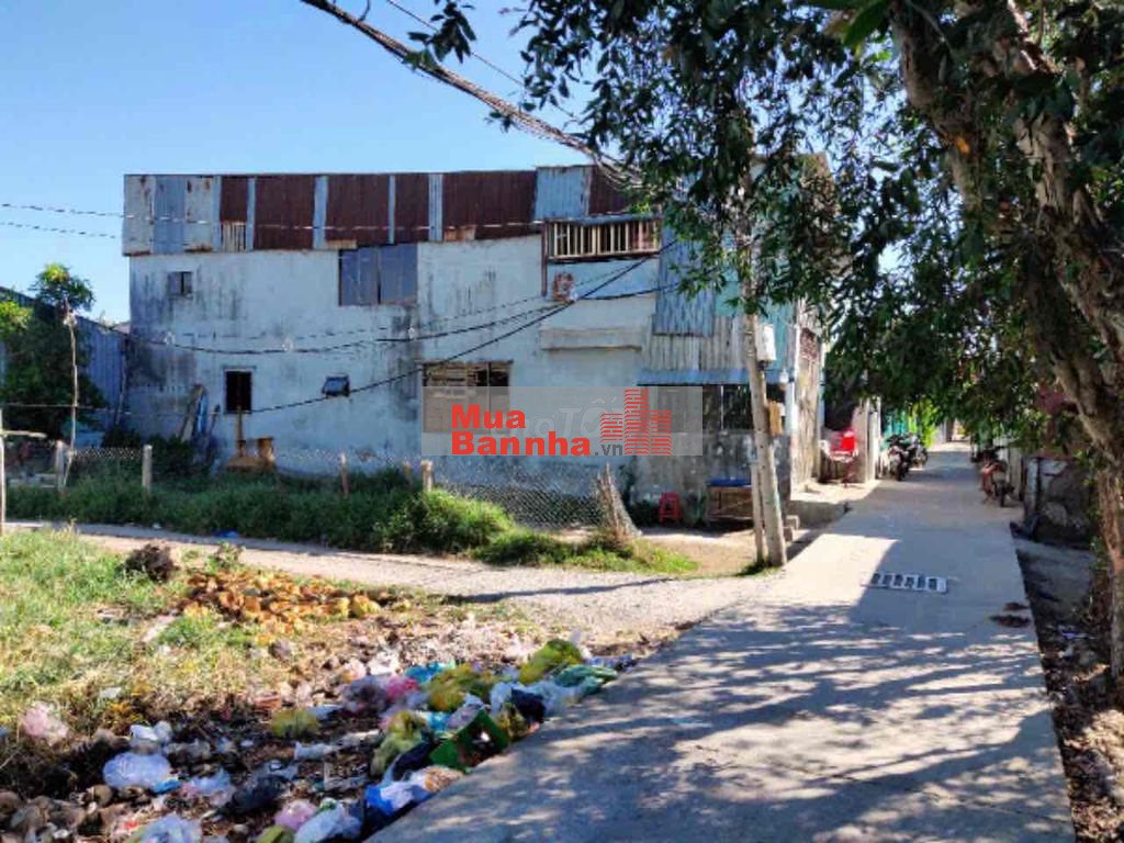 Bán nhà cấp 4 gần sát phà Bình Khánh