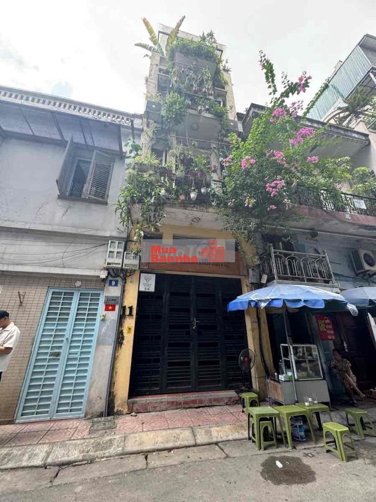 Nhà 4 tầng Trần Cung Cầu Giấy, ô tô vào nhà, vỉa hè rộng, gần Starlake