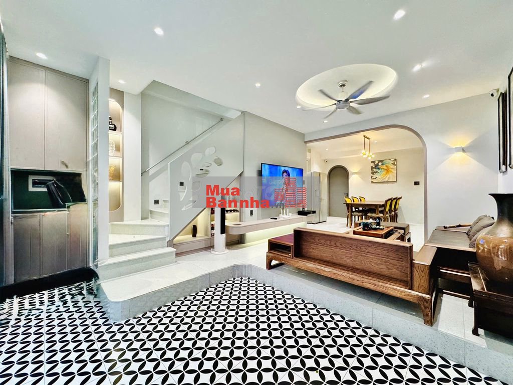 Bán nhà khu Lam Sơn - Bình Thạnh - full nội thất giá chỉ 9,3 tỷ TL