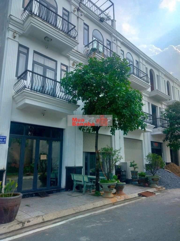 Bán Nhà Phố: 3.5TỶ - Thiết kế chuẩn Âu - hiện đại, Đ.DT743, Thuận An