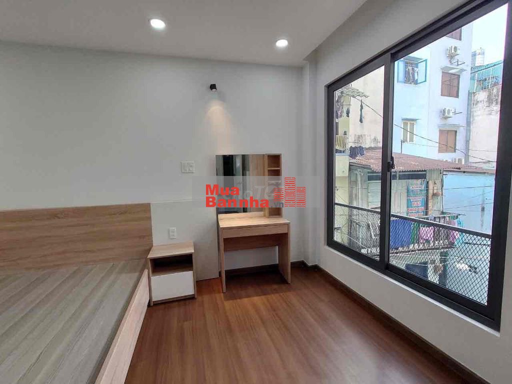 Nguyễn Tri Phương, P4, Q10, DT 4.6 x 12m, 4 tầng mới, giá 7.6 tỷ