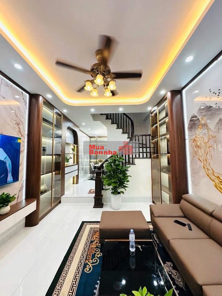 Lô góc 2 thoáng, Tân Mai, ngõ thông, 3 gác đỗ cửa, ở luôn DT 42m2*5T