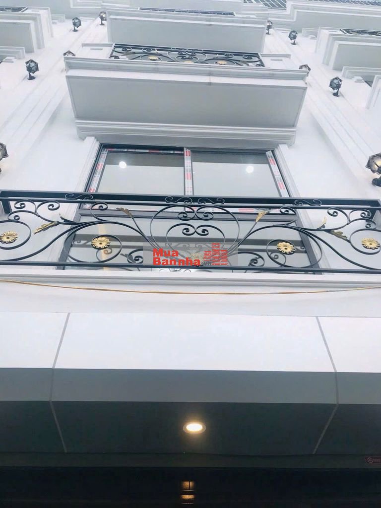 Nhỉnh 6 Tỷ - Nhà Long Biên 31m2 x 5 Tầng Ngõ Rộng 3m