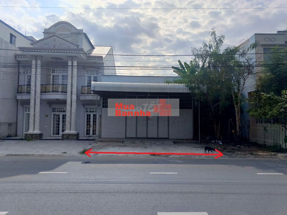 Nhà MT kinh doanh ngang 8,4m đường Thục Phán, TP Long Xuyên, An Giang