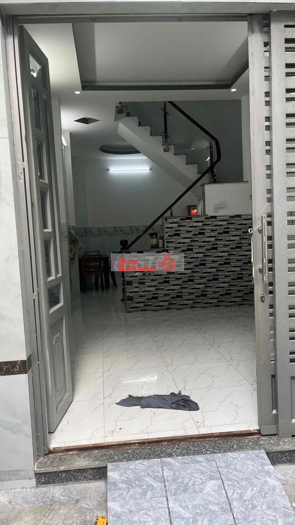 Cần bán nhà hẻm Văn Thân P8 Q6