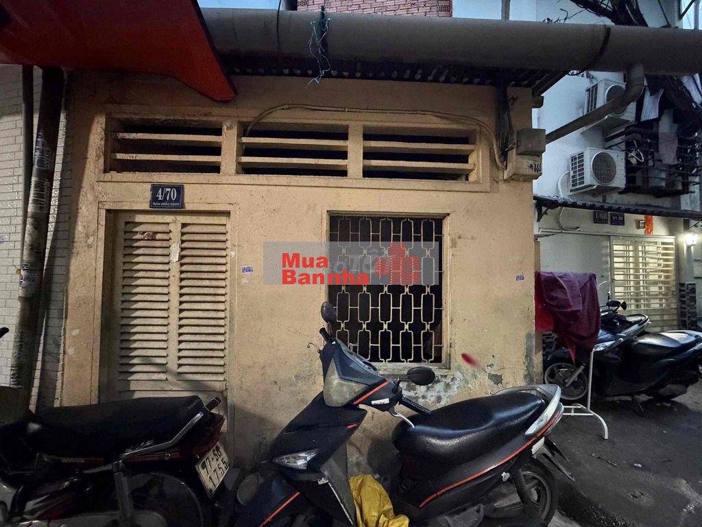 nhà quận 1 tiện ít