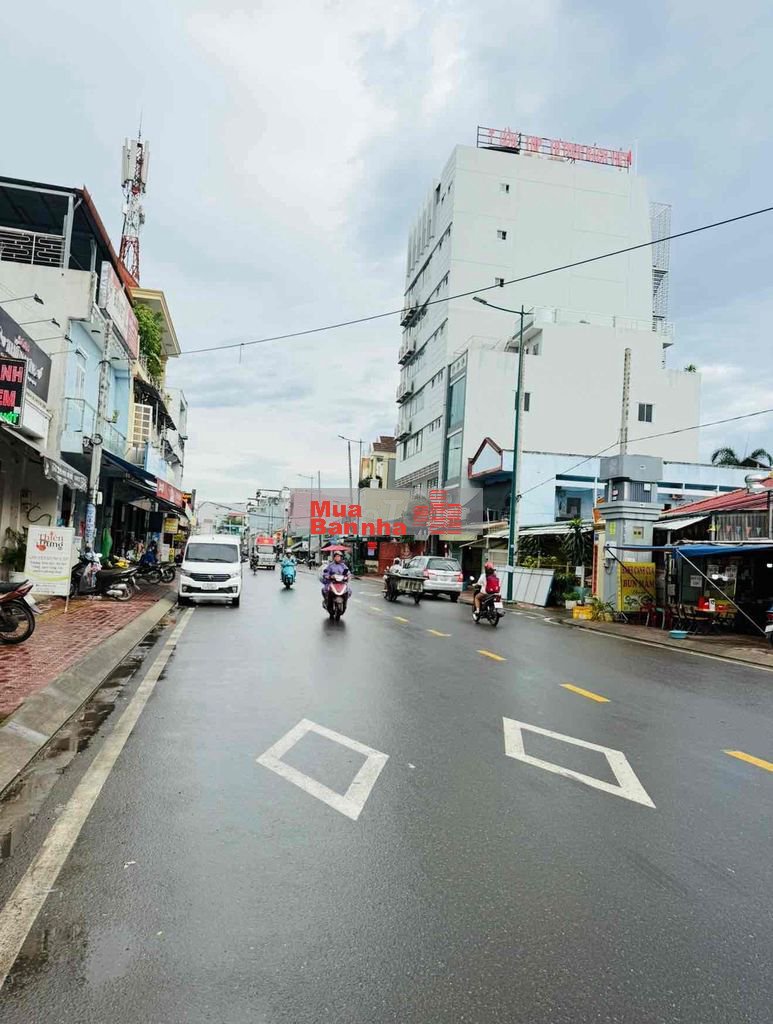 BÁN NHÀ 3 MẶT TIỀN-HIỆP BÌNH PHƯỚC -KHÔNG QUY HOẠCH- NHỈNH 4Tỷ xíu