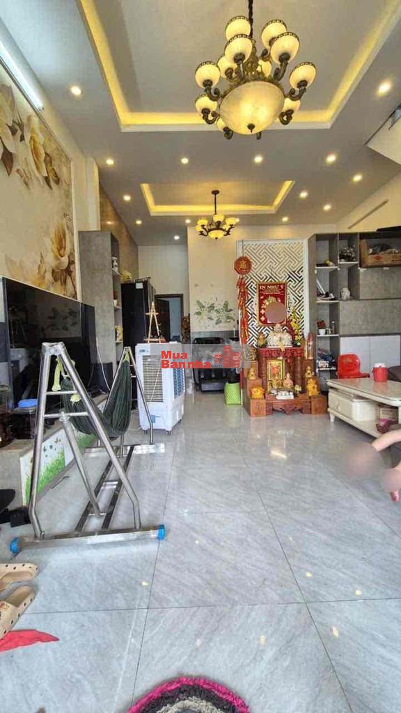 Nhà Lầu hoàn công 4pn Mặt Tiền Vàm Ông Cưu thuân tien kd buon bán,CRan