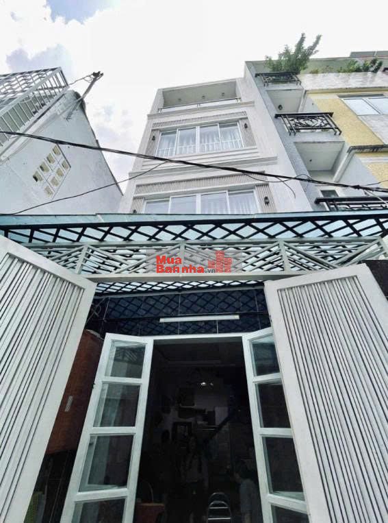 H3G thông, sát Mặt tiền đường - 5 phút qua Quận 1 - 4 tầng, 5 PN.