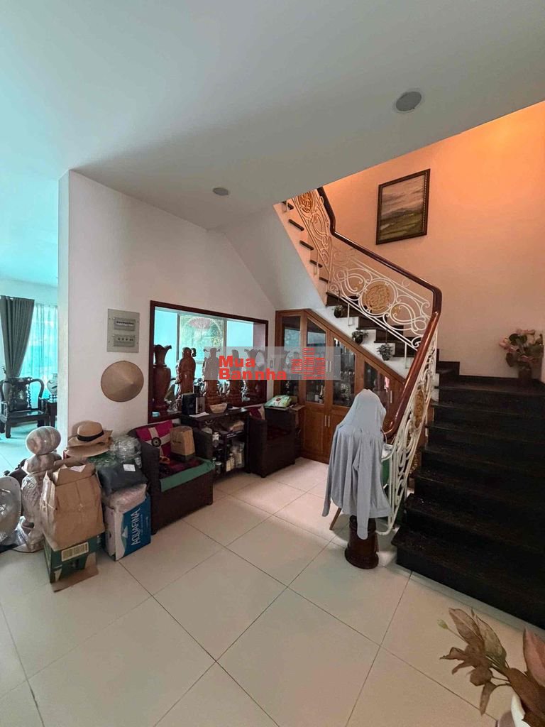 Bán toà nhà mặt tiền 8x28 đúc 6tấm giá 35 tỷ