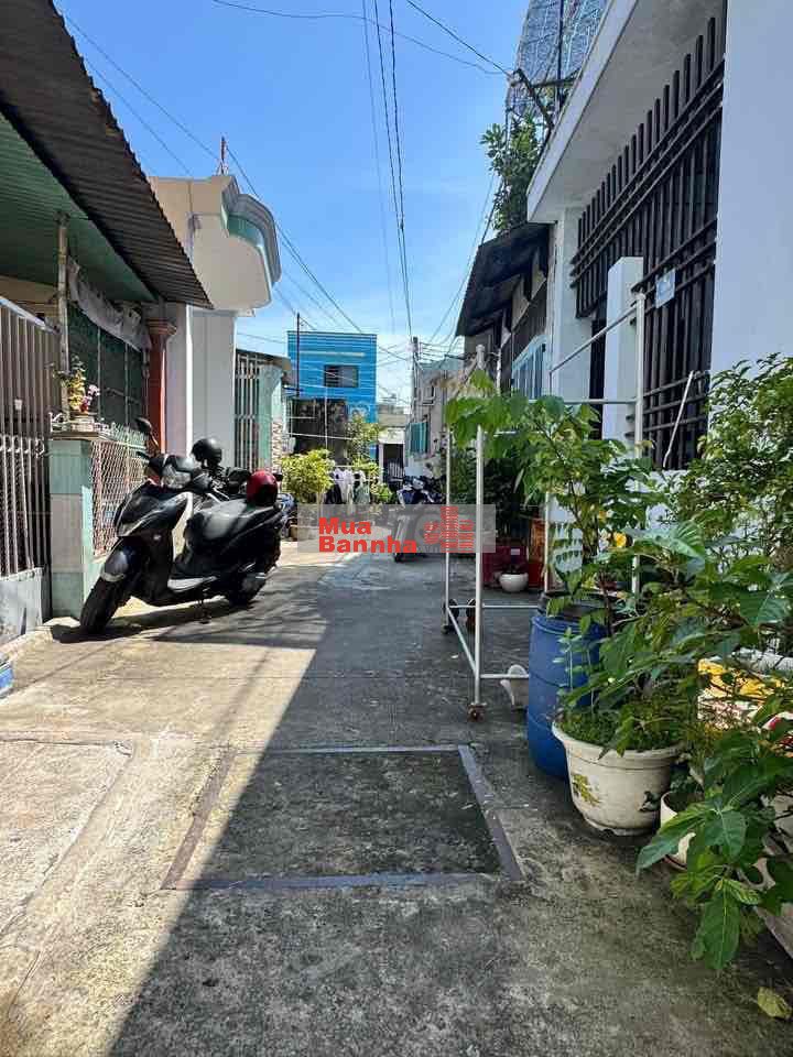 BÁN NHÀ SHR GẦN SÁT CHỢ DĨ AN 1.BÌNH DƯƠNG