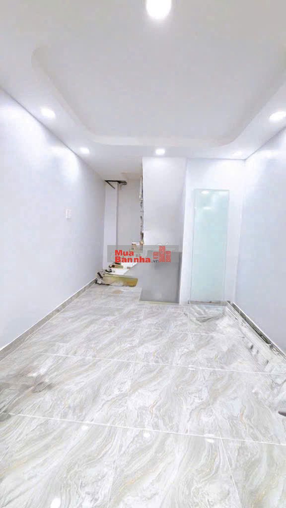 👉 Chỉ cần 2ty58 có nhà mới nằm ngay khu trung tâm Q4 Giáp Q1