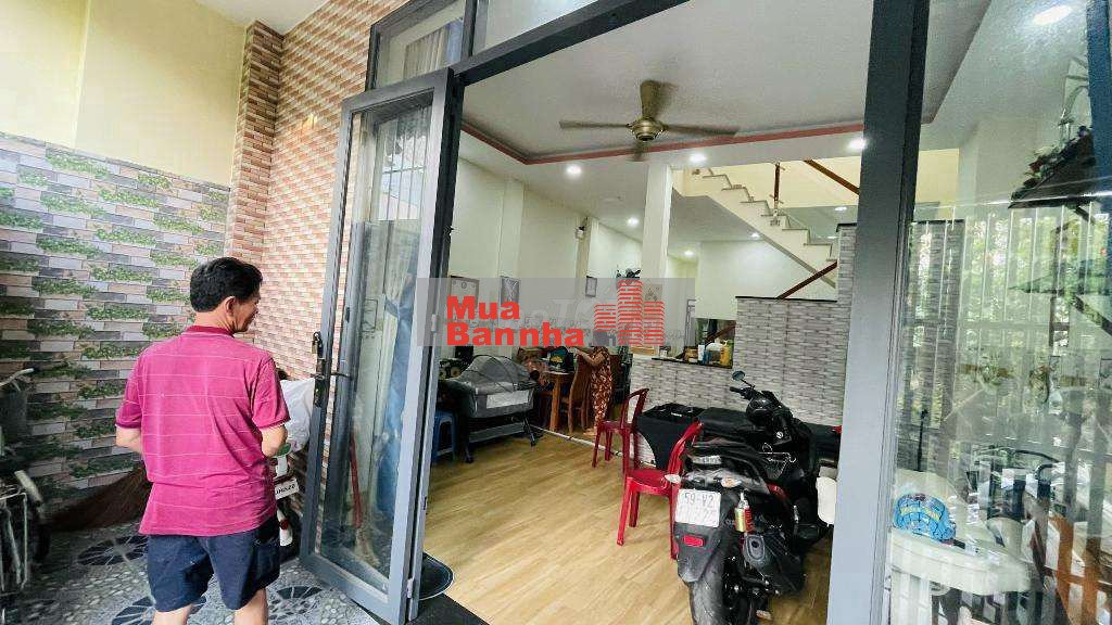 BÁN NHÀ LÊ VĂN KHƯƠNG - NGANG TO 5,6M - 73M2 - 2TẦNG - 3PN CHỈ 4,4 TY