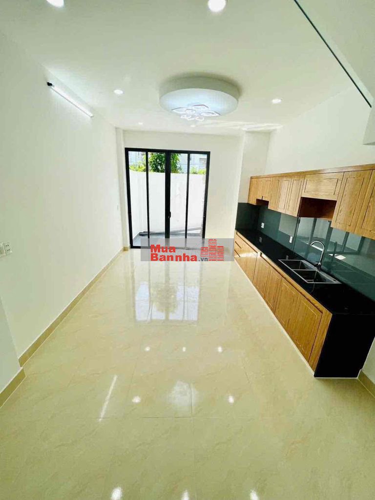 bán nhà mới xây