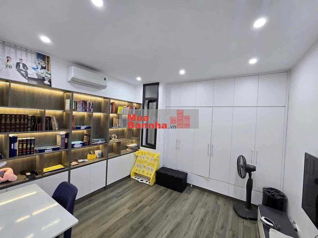 BÁN NHÀ CẦU GIẤY KINH DOANH - Ô TÔ TRÁNH - Ô TÔ VÀO NHÀ - GIÁ ĐẦU TƯ