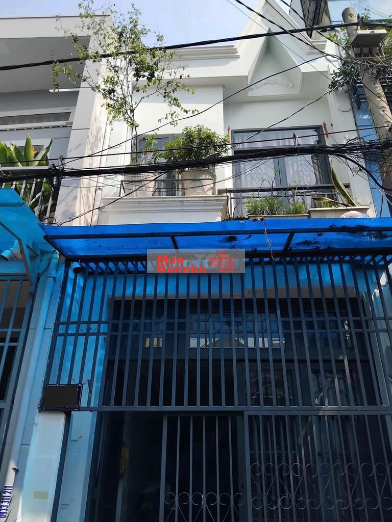 Nhà mới, xe hơi đậu cửa, gần mặt tiền Lê Trọng Tấn.