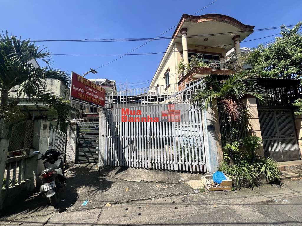 Nhà hẻm xe hơi 5m đường Phạm Văn Đồng dt 110m2 ngang 4.5 giá có 5.7 tỷ