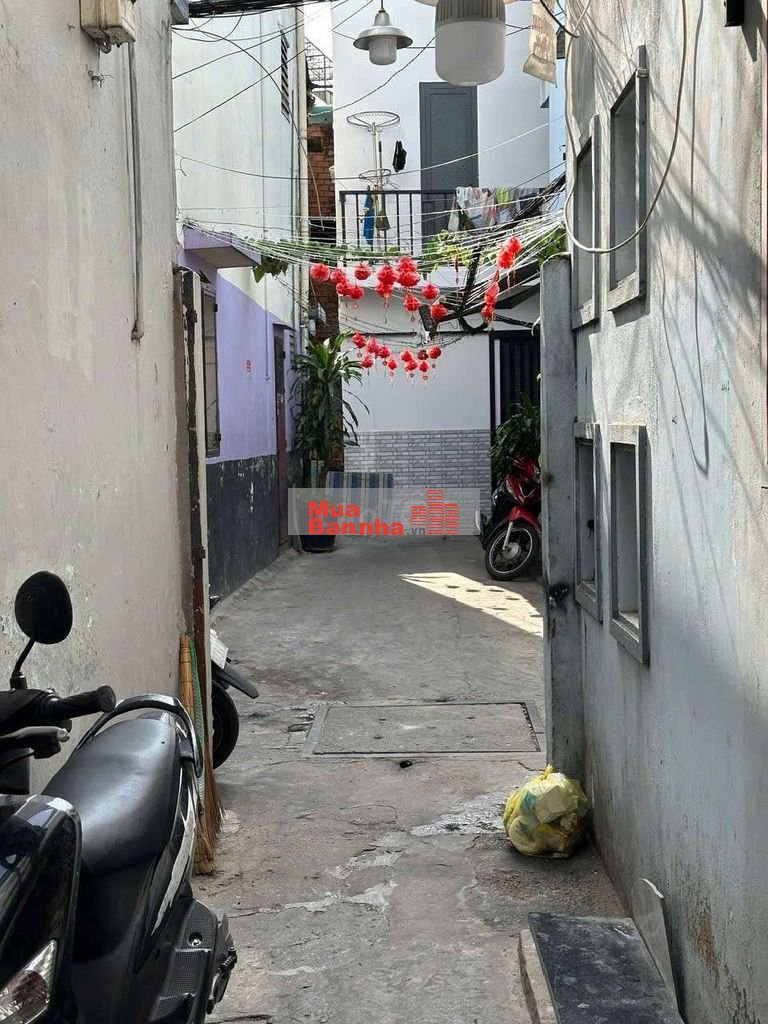 Bán nhà mới hẻm thoáng mát Cách Mạng Tháng Tám P11 Q3