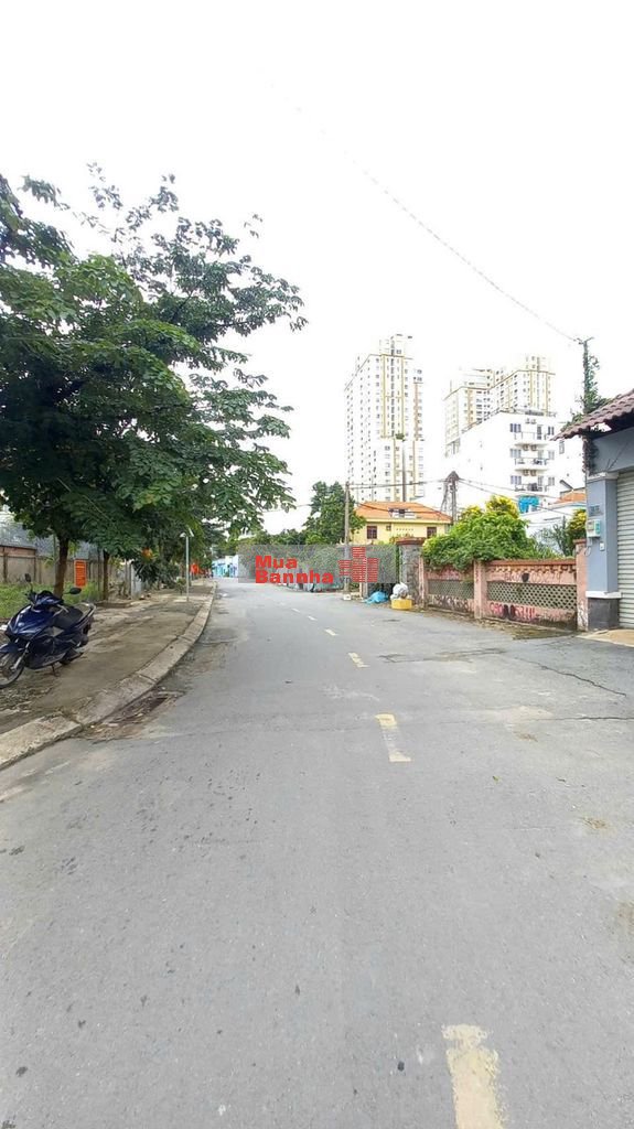 Bán nhà MT đường 64 Thảo Điền Quận 2 khu sang trọng nhiều biệt thự