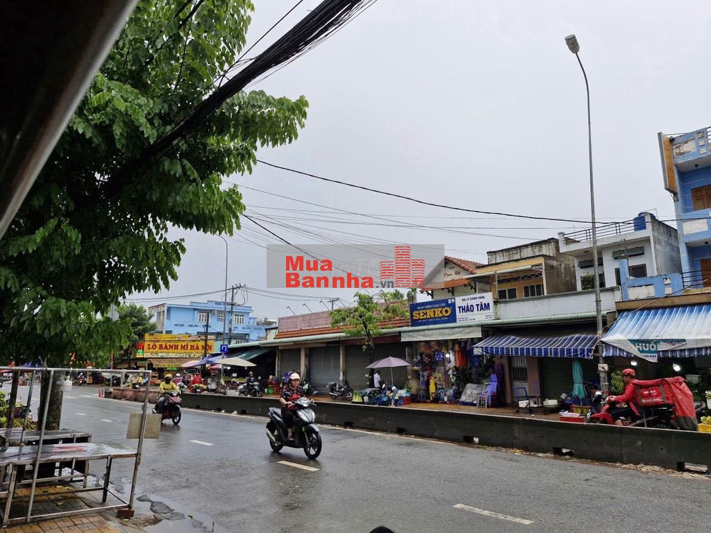 Bán Nhà mặt tiền Nguyễn Thị Sóc, cổng chợ đầu mối nông sản Tân Xuân,HM