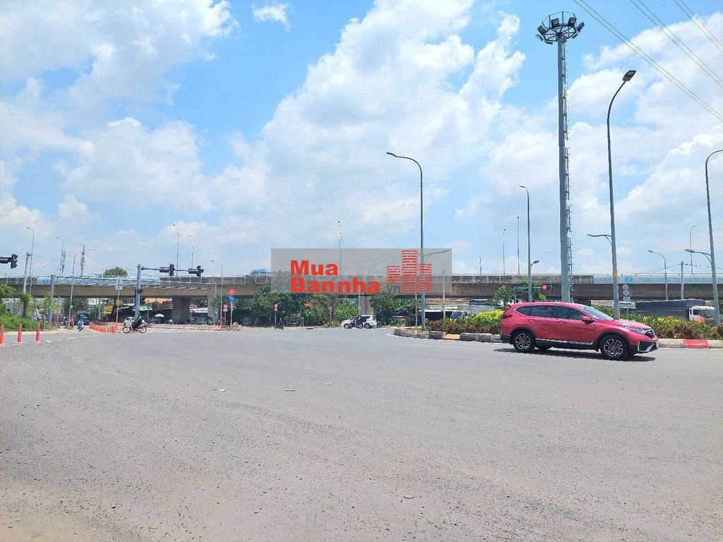 💥 NHÀ Q9 GIÁP Q2 - NGAY VÒNG XOAY PHÚ HỮU - ĐƯỜNG NGUYỄN DUY TRINH