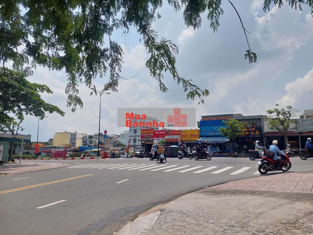 NHÀ 3 TẦNG - MẶT TIỀN ĐƯỜNG MAN THIỆN - P. PHƯỚC LONG A Q9.