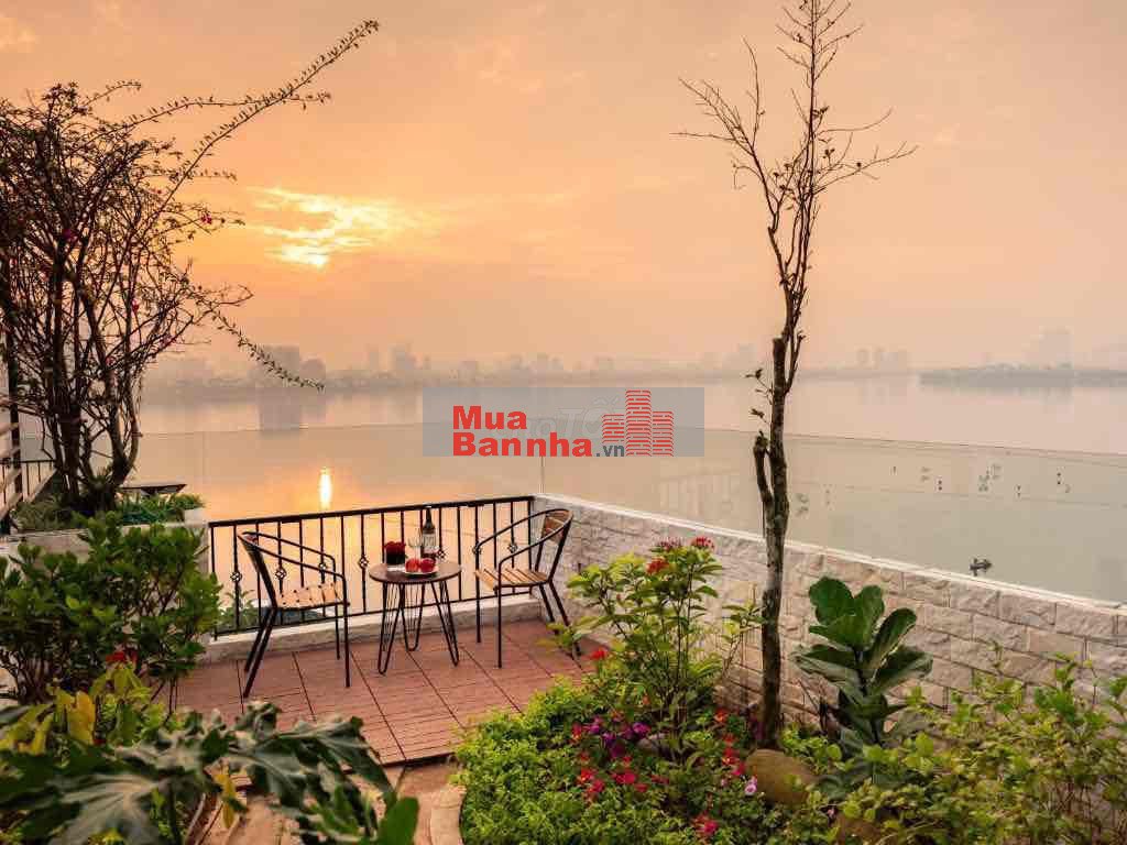 Bán toà căn hộ dịch vụ mặt Hồ Tây, 35 phòng