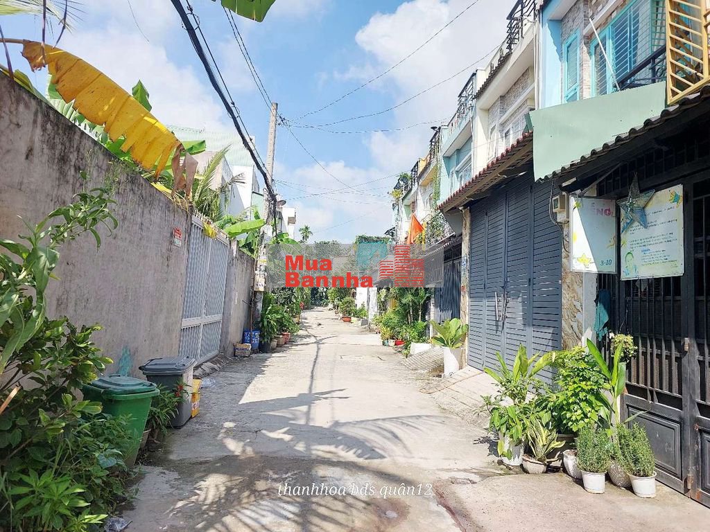 bán nhà đường thông xe hơi .gần cao đẳng  điện lực thạnh xuân quận 12