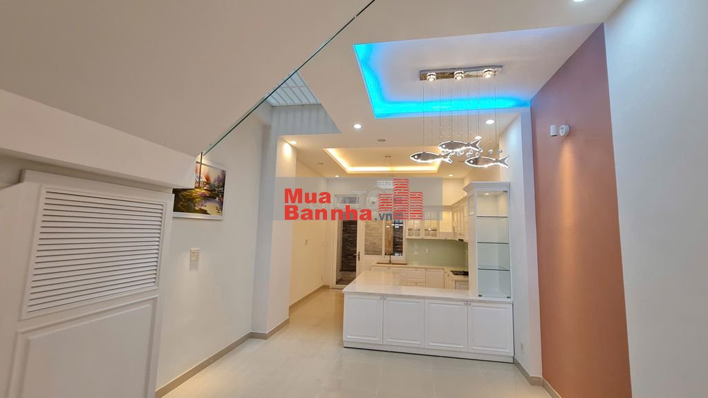 Bán nhà đẹp 4x22m , xây  3 lầu, đường 43 Tân Quy