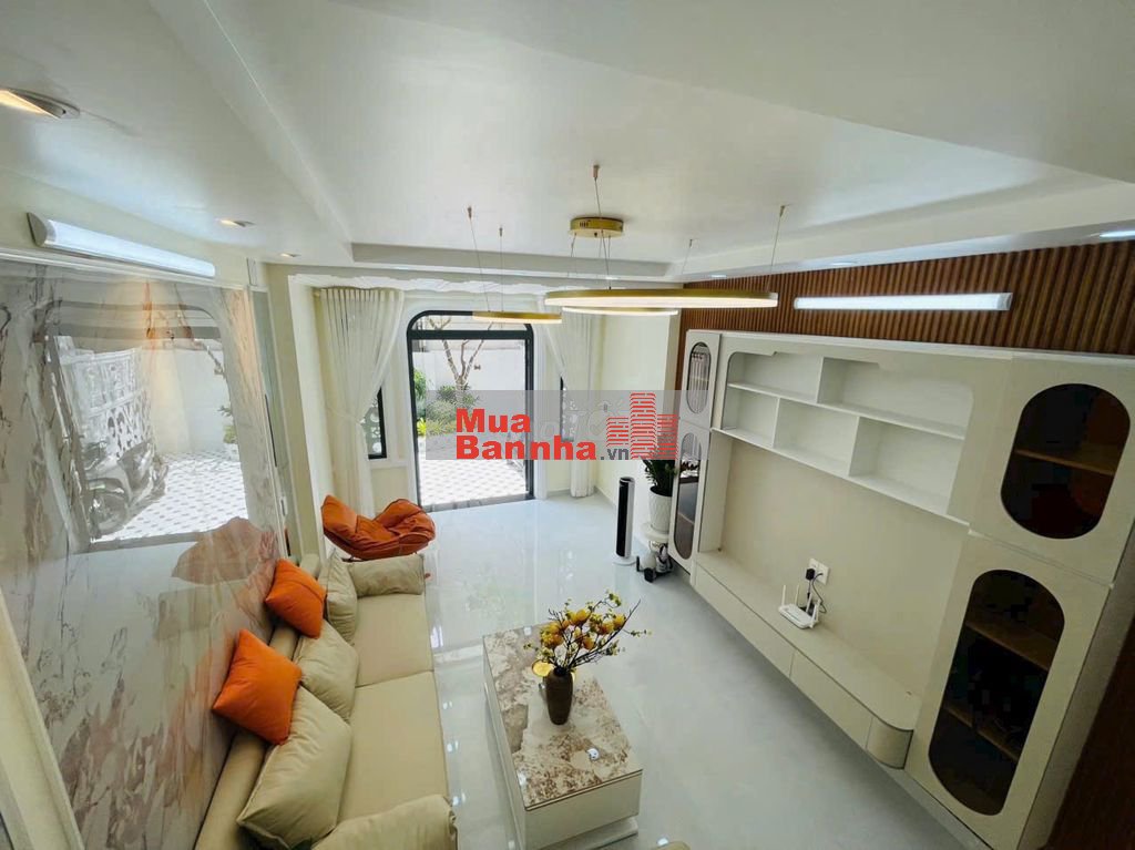 Bán nhà đẹp 4x20m hẻm Phú Thuân , giá chỉ 5,8 tỷ