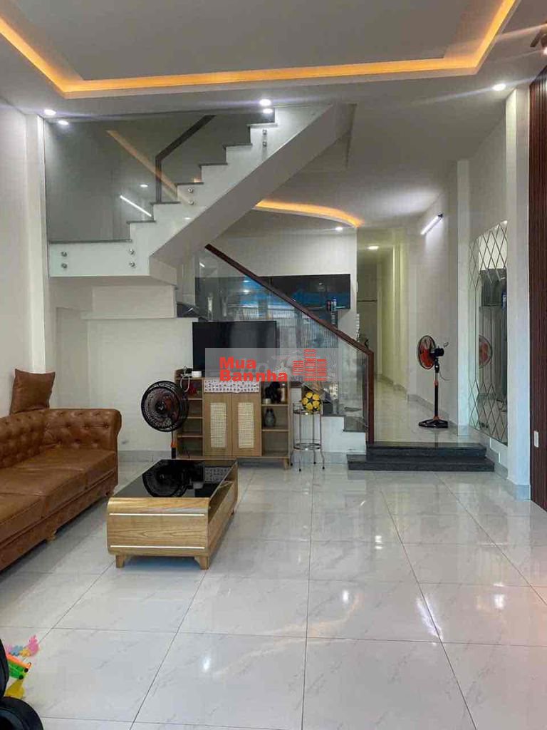 nhà 3 tầng mặt tiền chính chủ bán nhà xây kiên cố