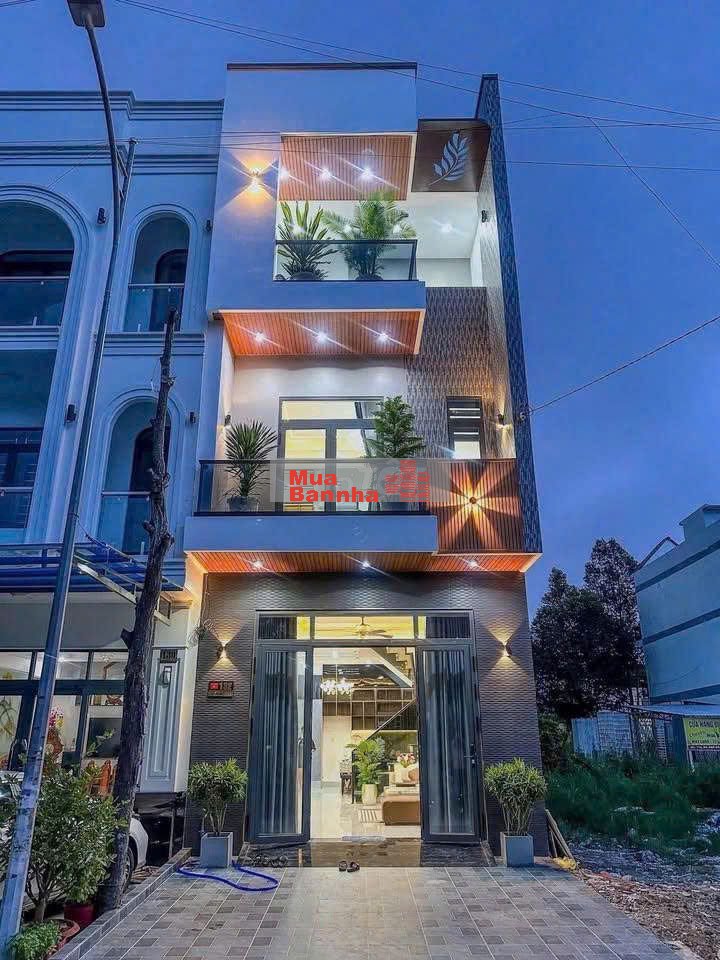 Nhà TTHC TP. Tân Uyên ( cũ) gần chợ Tân Hiệp