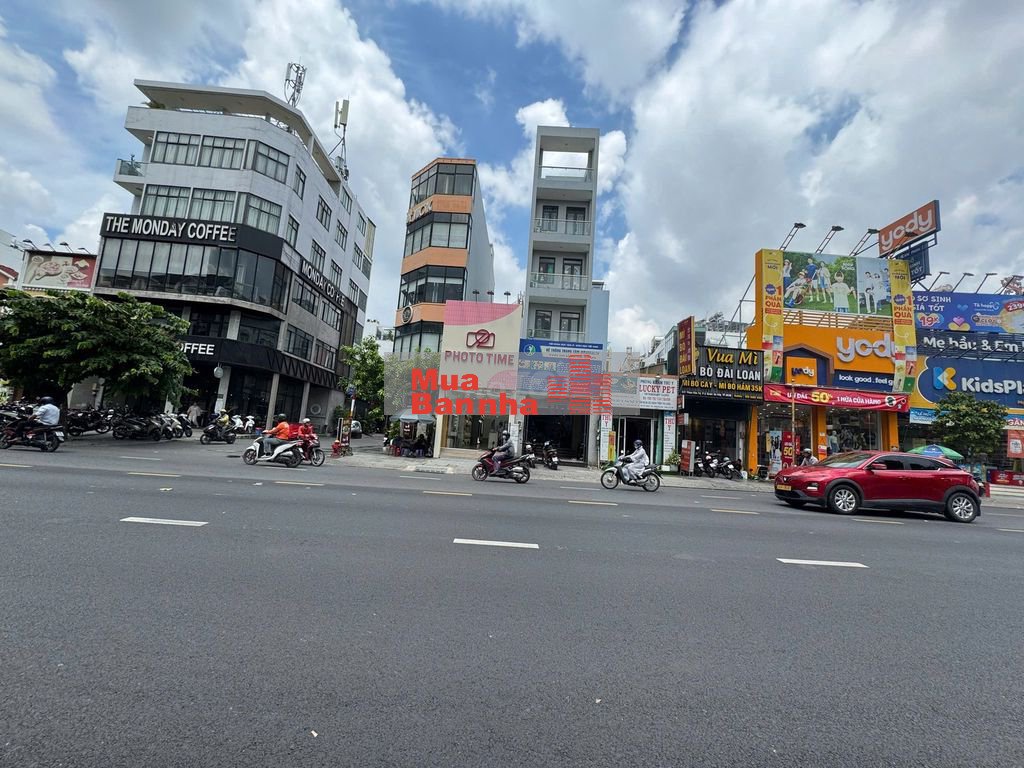 Mặt tiền Phan Văn Trị, vị trí ngay dãy phố Cityland Emart, cực sầm uất