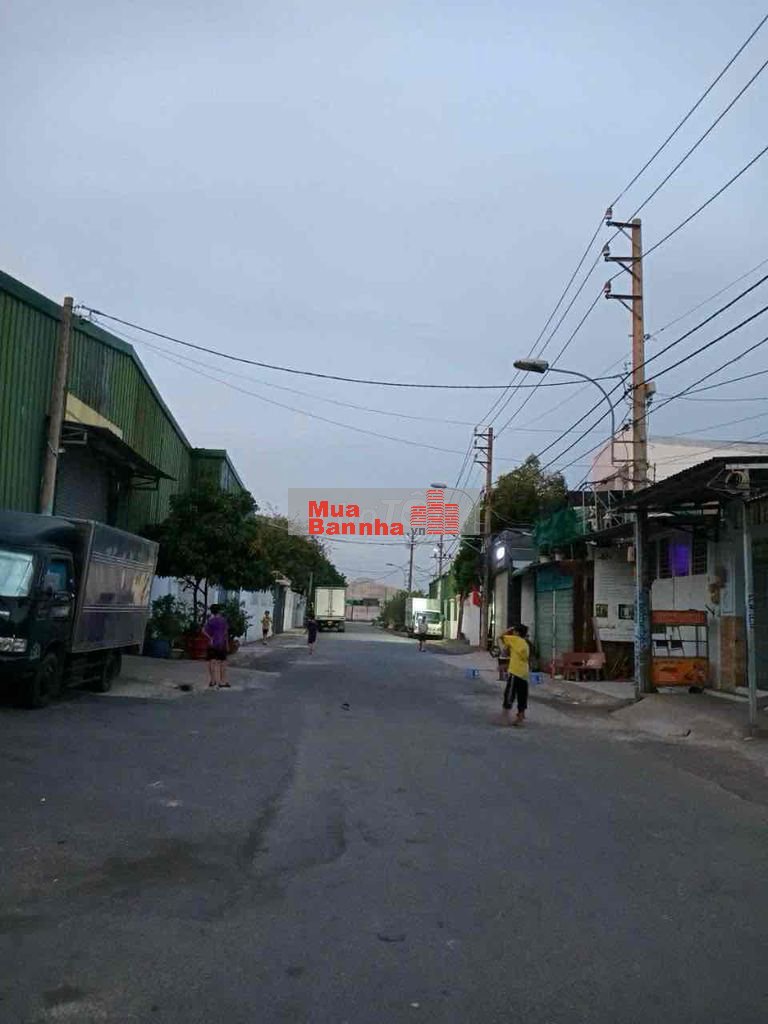 Bán Đất Tặng nhà xưởng Mặt tiền Tiền Lân 13