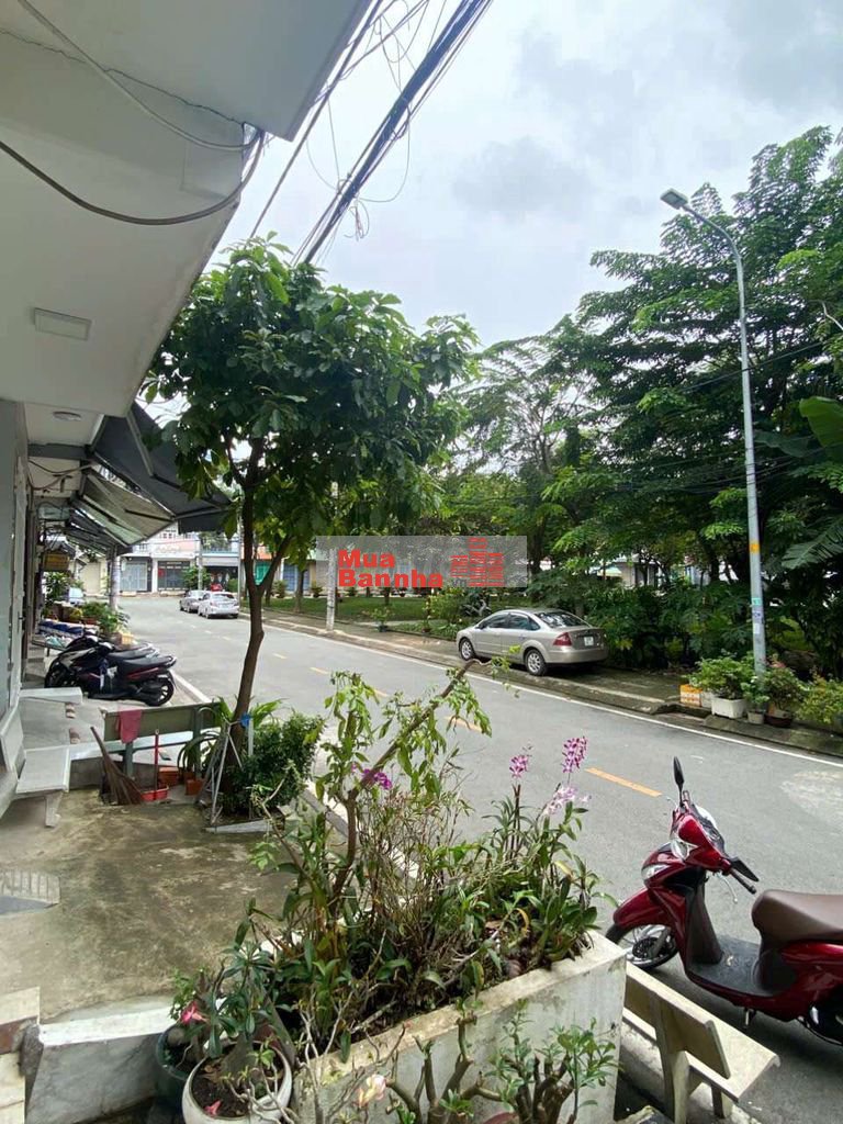 7TỶ200- 2pn-2wc-48m2 Nội khu bình phú hẻm xe hơi