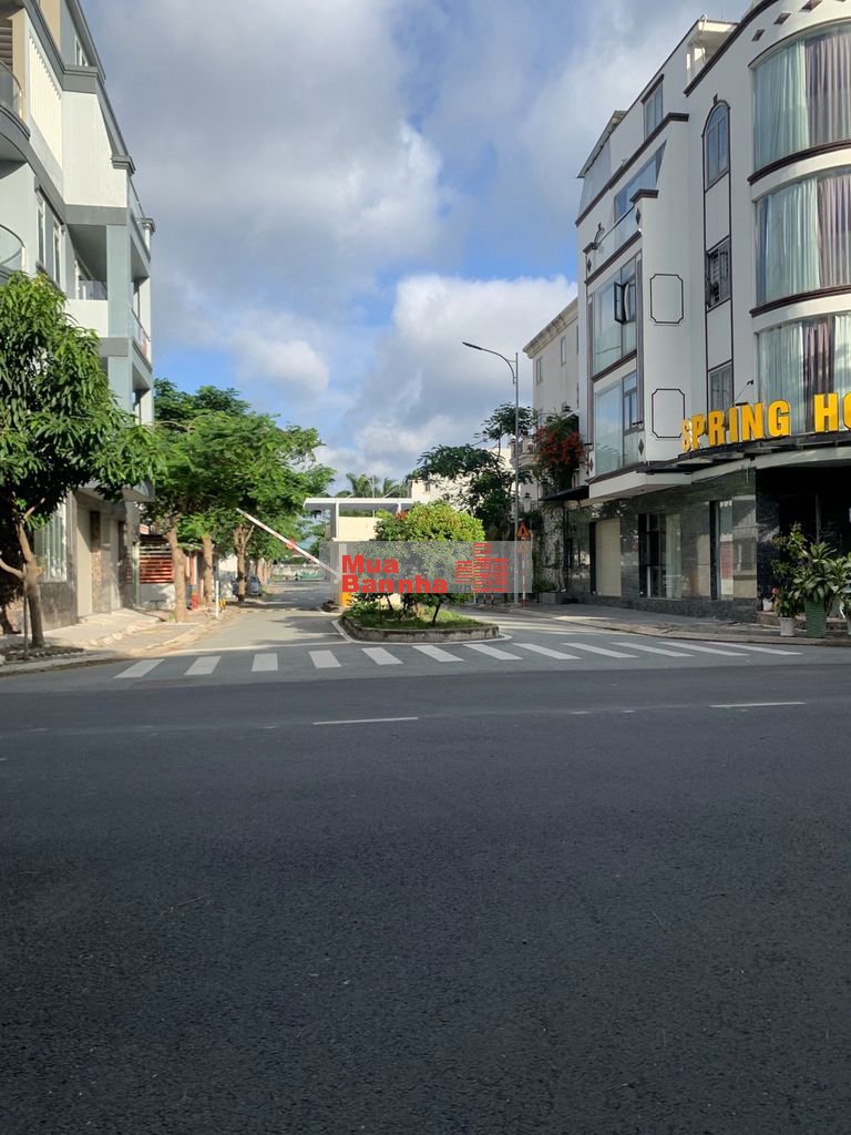 Nhà TheSeasons đường N2 17 ngay Lotte cho thuê giá rẻ 20tr/tháng 1T 3L