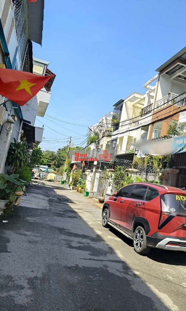 Bán nhà 3 tầng –Hẻm 6M–TÔ NGỌC VÂN ,Q12  Xe hơi vào nhà 3PN, sổ riêng