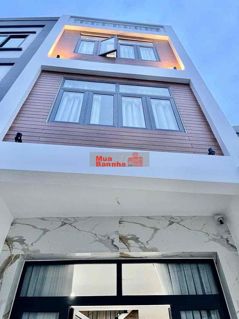 HOMESTAYS CHỦ ĐANG CHO KHAI THÁC CÓ DÒNG TIỀN SẲN 4 TẦNG CHỈ 6.2T