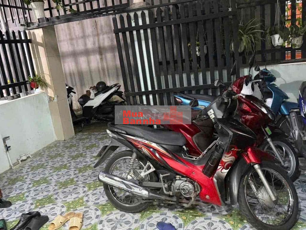 Nhà vip 3 phòng ngủ giá *** khu ngay kp3 long bình tặng nội thất