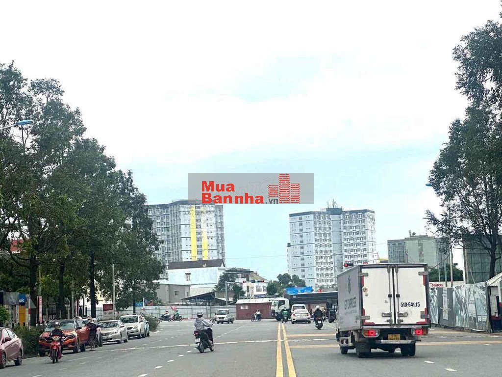 bán nhà 3 tầng mặt tiền cây da xề đông hoà dt 116m2