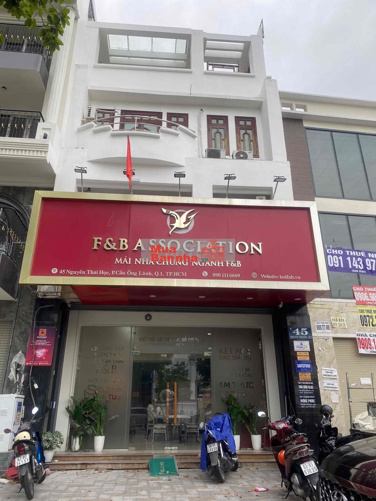 Bán nhà mặt tiền