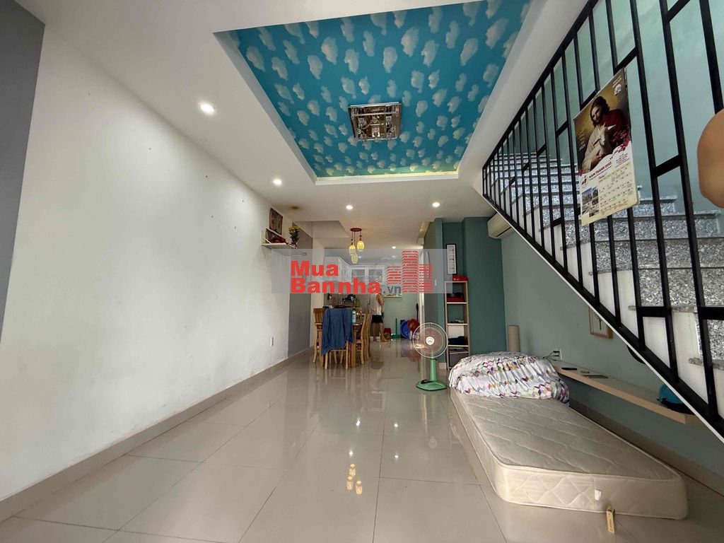 Nhà Sổ riêng Hoàn công 1 trệt 1 lầu 2PN Giá chính chủ