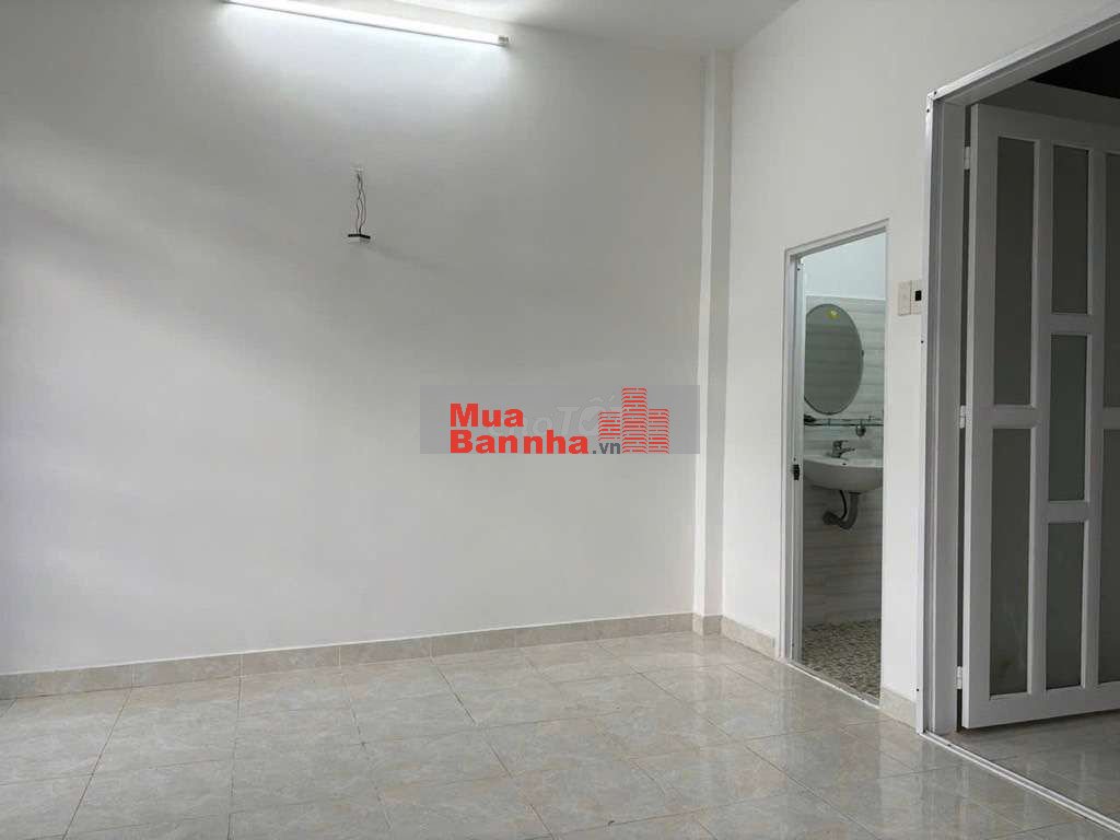 NHÀ 2 TẦNG - HẺM XE HƠI- SỔ TRAO TAY