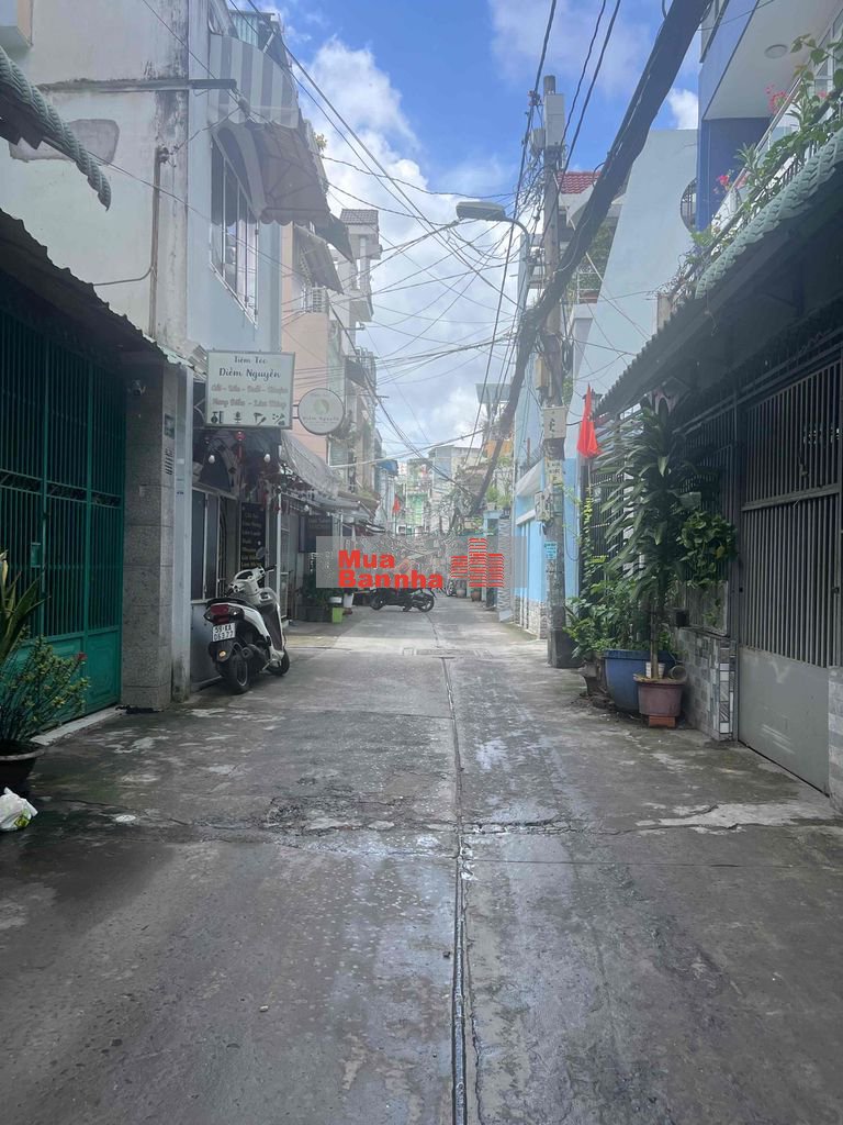 (99M2)Âu Dương Lân-Ngang 4M4 x 18M(Nỡ Hậu 7M)-Hẻm 8M Thông-Nhỉnh80tr/m