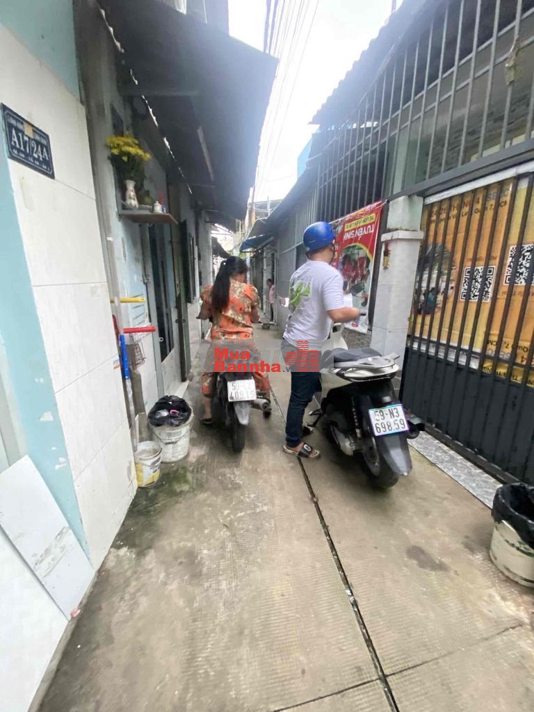 gửi ae phí 2% chạy phụ . nhà ngay chùa viên minh . 1 lầu đúc kiên cố