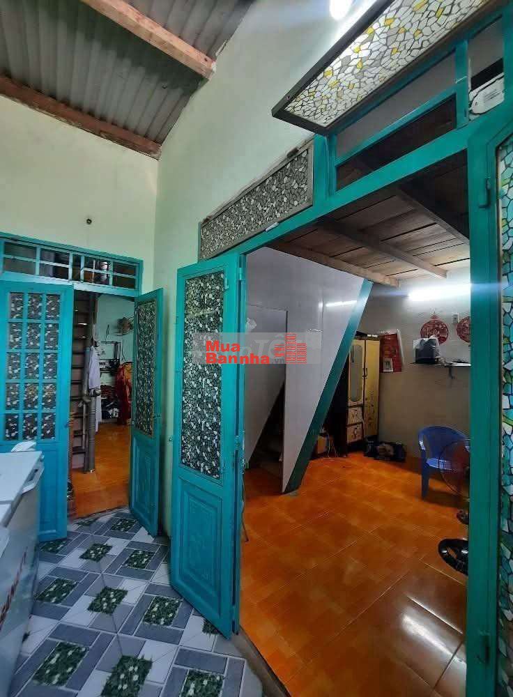 Bán Đất Tặng Nhà Gác Lững Nguyễn Phan Vinh
Công Nang 2p ngủ 2wc