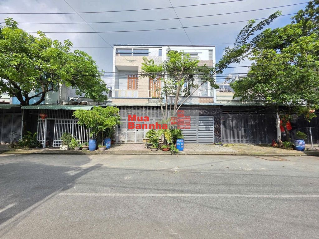 Nhà gần BigC Go Dĩ An, phường Đông Hòa, Tp Dĩ An.