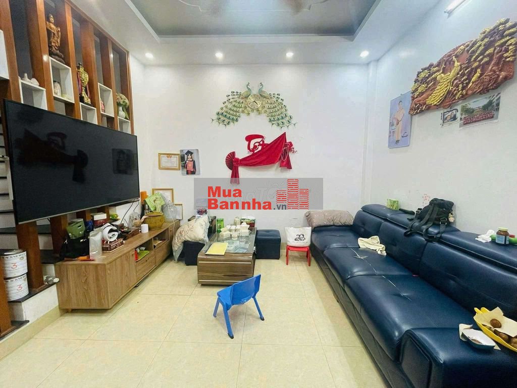 Võ Chí Công, 3 gác trách, lô góc 3 thoáng, dân xây, ở luôn, 38.9m*5T